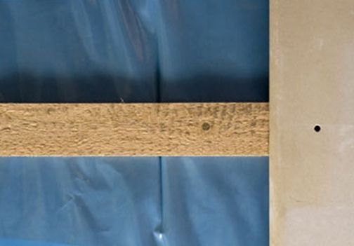 Kak&scaron;no folijo je potrebno vgraditi na notranjo stran izolacije?