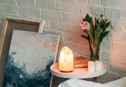 Sveča kot detajl, ki spremeni prostor – 9 idej