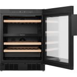 HLADILNA VITRINA HISENSE RW3N122GSLF